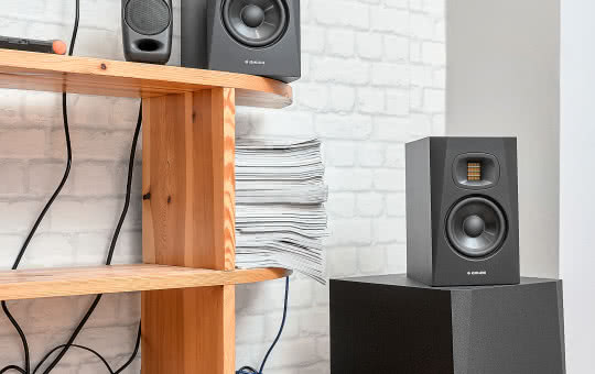 T5V i T10S - monitory z subwooferem