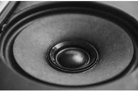 One Series 104 - kompaktowe monitory aktywne