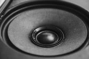 One Series 104 - kompaktowe monitory aktywne
