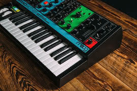 Grandmother - syntezator analogowy