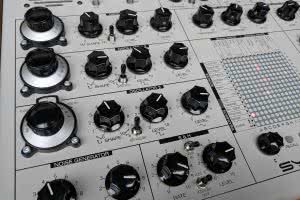 Erica Synths Syntrix - EMS Synthi AKS na miarę naszych czasów