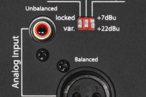 SC3070 - trójdrożne monitory aktywne 