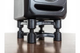 Izolacja monitorów odsłuchowych - Technologia IsoAcoustics 