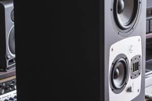 SC4070 - aktywne monitory główne