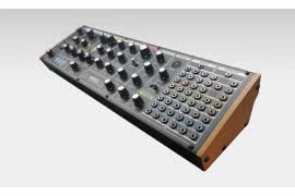 Behringer Model 15
